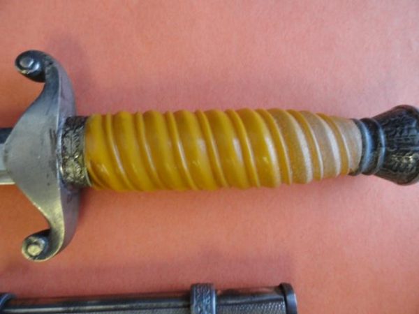 Rare Maker Army Officer Dagger (#27408)
